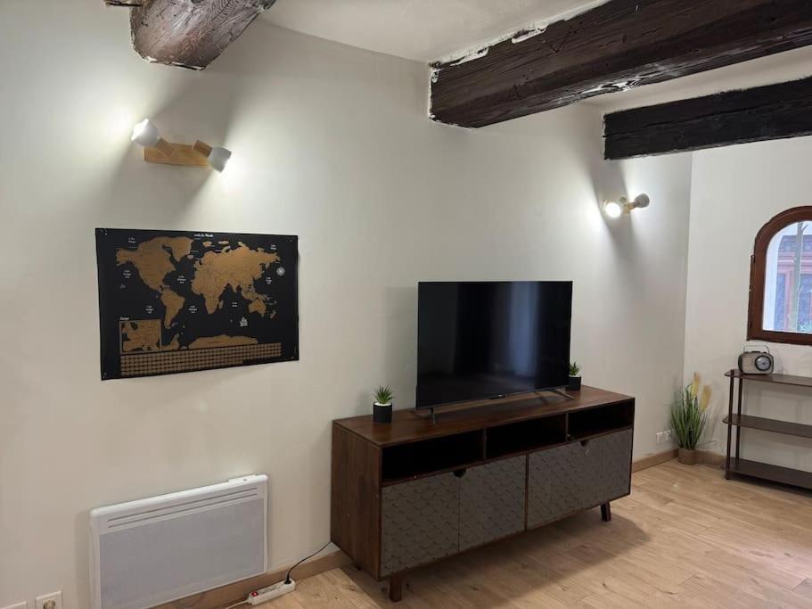 Appartement T2 Cosy Centre-Ville Pernes-les-Fontaines Dış mekan fotoğraf