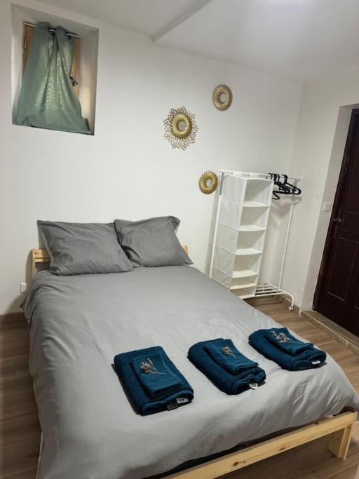 Appartement T2 Cosy Centre-Ville Pernes-les-Fontaines Dış mekan fotoğraf