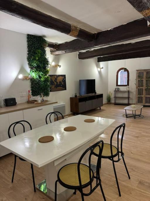 Appartement T2 Cosy Centre-Ville Pernes-les-Fontaines Dış mekan fotoğraf