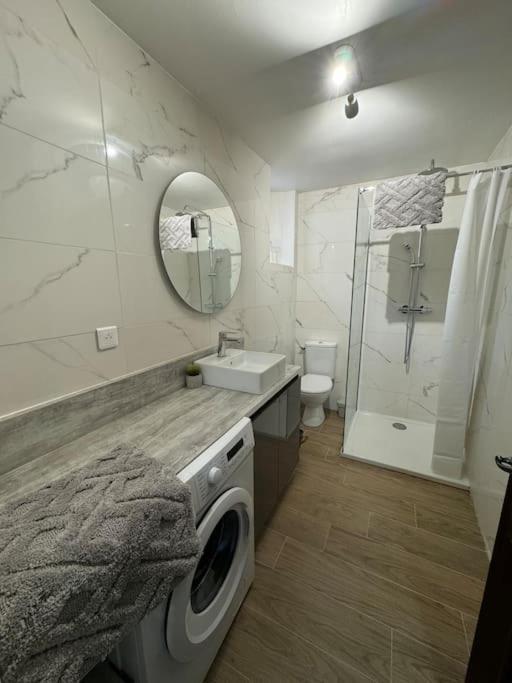 Appartement T2 Cosy Centre-Ville Pernes-les-Fontaines Dış mekan fotoğraf